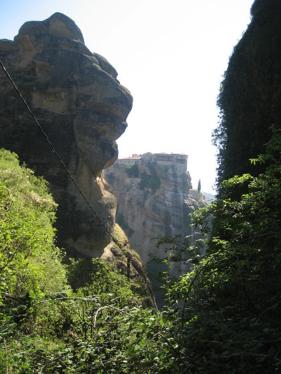 Meteora Garden Bed & Breakfast กาลัมปากา ภายนอก รูปภาพ