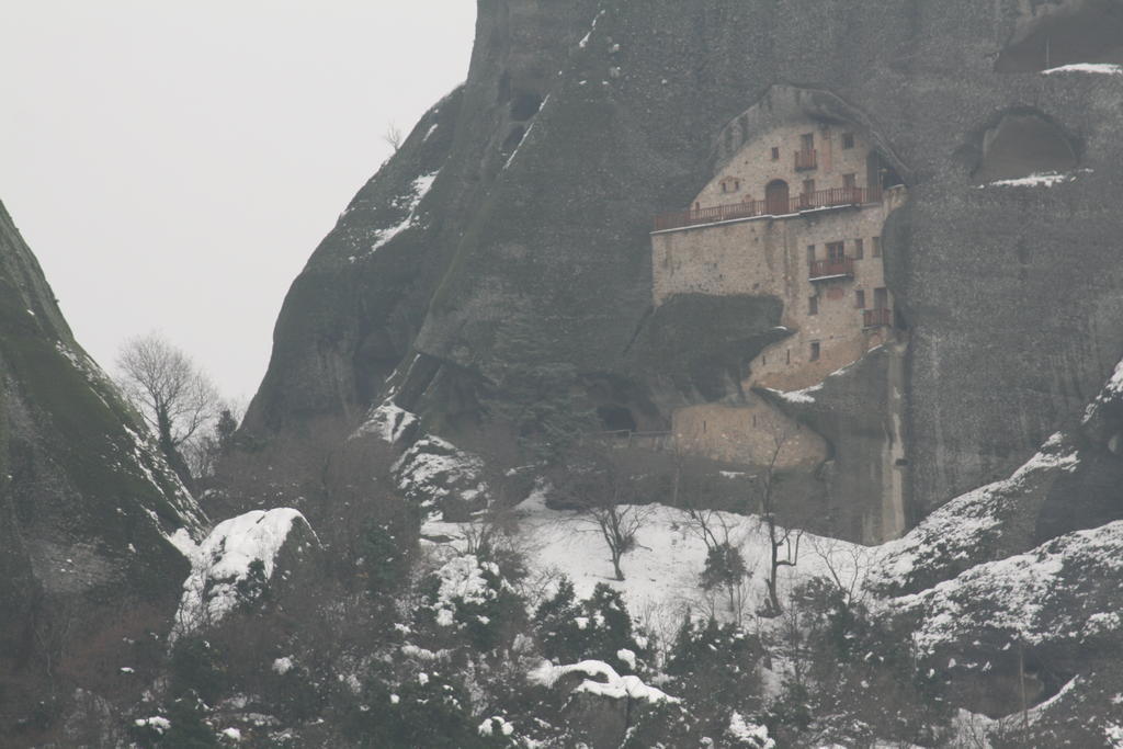 Meteora Garden Bed & Breakfast กาลัมปากา ภายนอก รูปภาพ