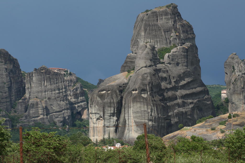 Meteora Garden Bed & Breakfast กาลัมปากา ภายนอก รูปภาพ